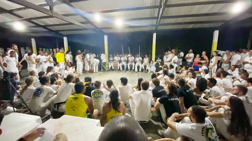 HOW TO PLAY THE GAME OF CAPOEIRA