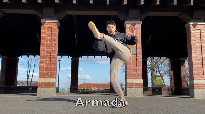 10 Basic Capoeira movements for beginners