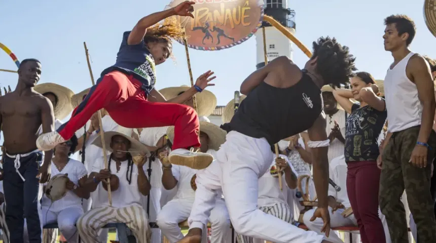 CAPOEIRA: RED BULL PARANAUÊ