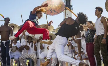 CAPOEIRA: RED BULL PARANAUÊ
